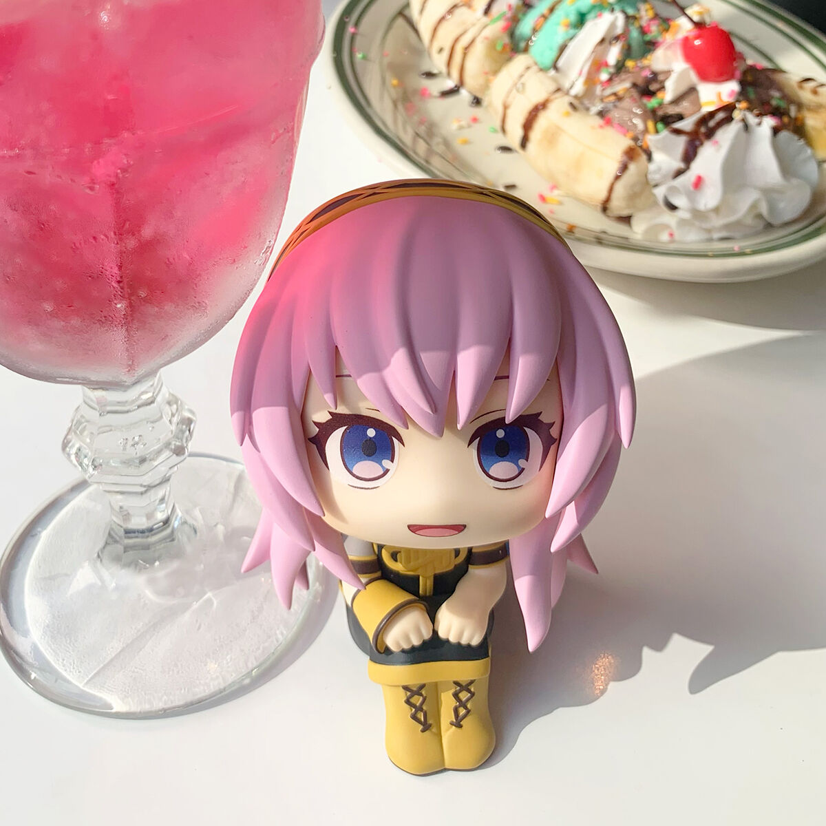 PRE-ORDER MegaHouse - Look Up - VOCALOID - Megurine Luka & KAITO Set [EXCLUSIVE]