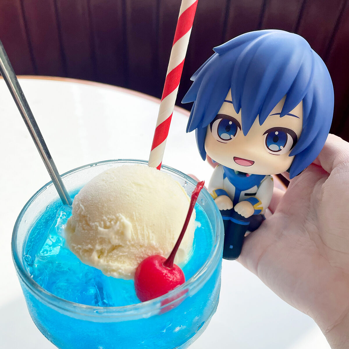 PRE-ORDER MegaHouse - Look Up - VOCALOID - Megurine Luka & KAITO Set [EXCLUSIVE]