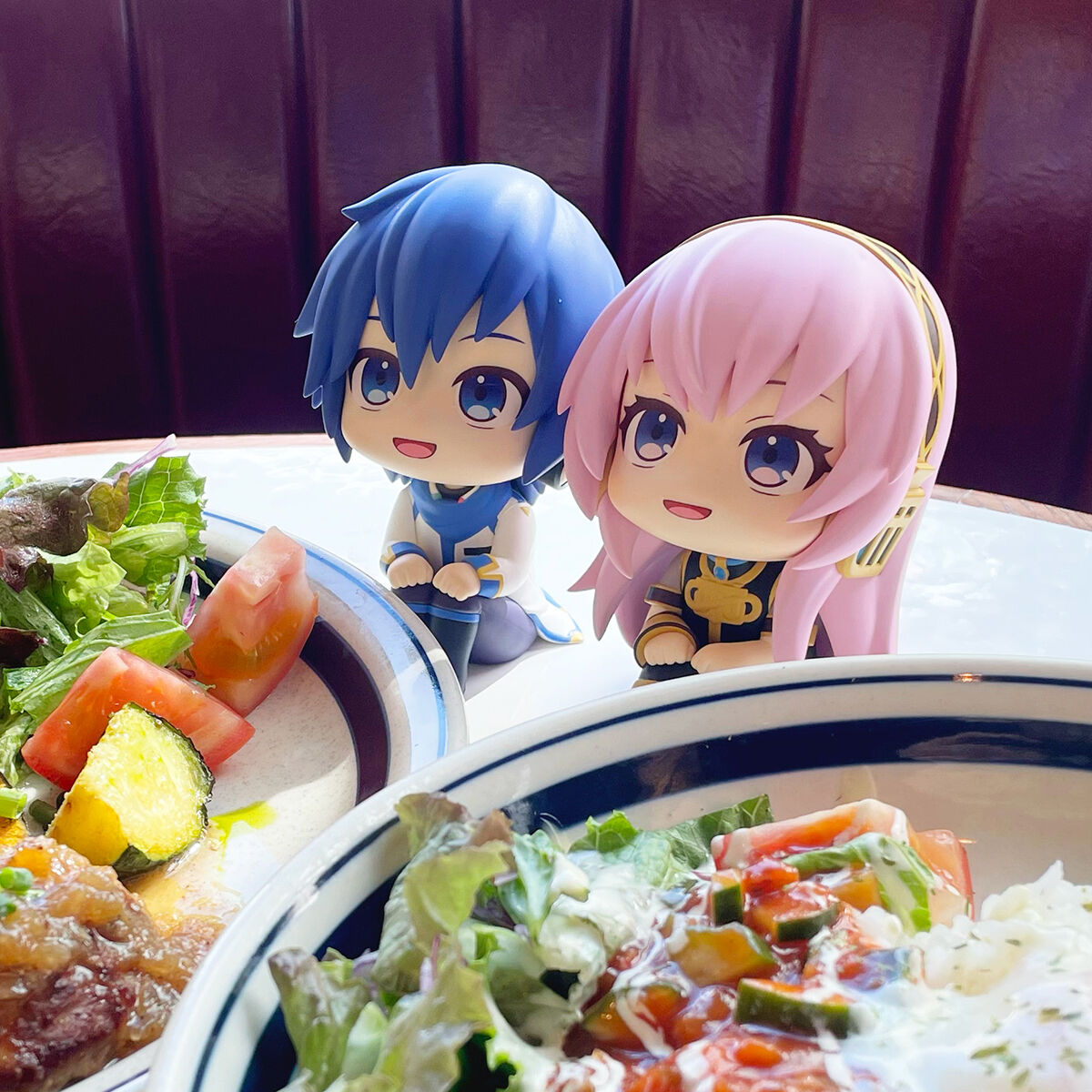 PRE-ORDER MegaHouse - Look Up - VOCALOID - Megurine Luka & KAITO Set [EXCLUSIVE]