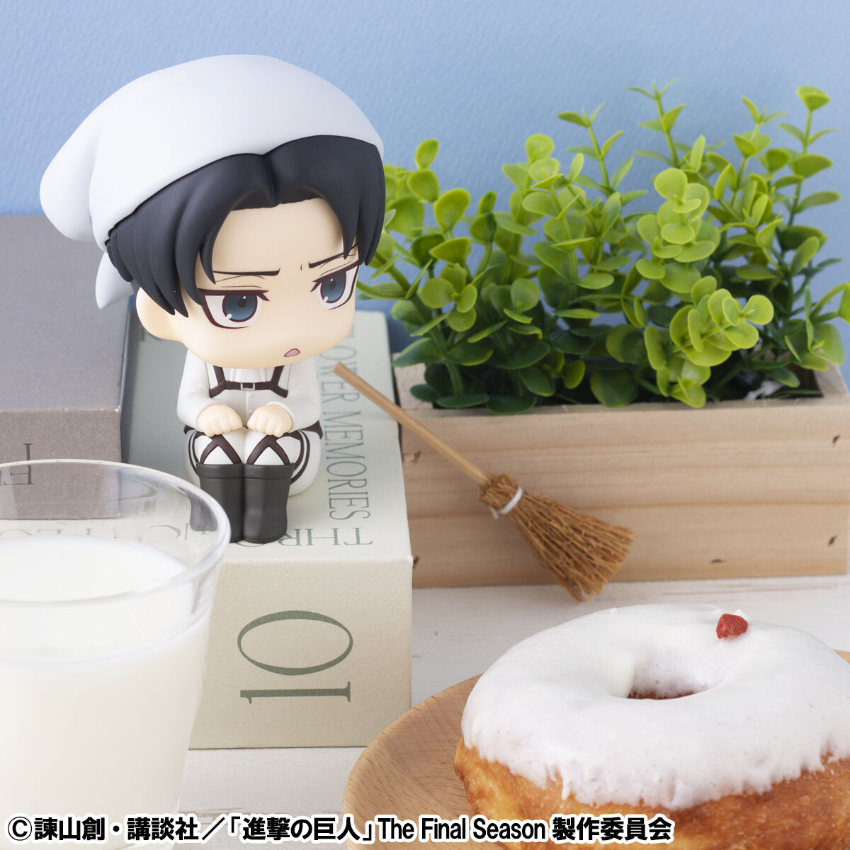 PRE-ORDER MegaHouse - Look Up - Attack on Titan - Levi: Cleaning Ver. and Mikasa Ackerman Set [EXCLUSIVE]