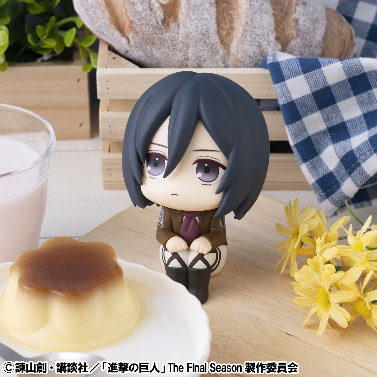 PRE-ORDER MegaHouse - Look Up - Attack on Titan - Levi: Cleaning Ver. and Mikasa Ackerman Set [EXCLUSIVE]