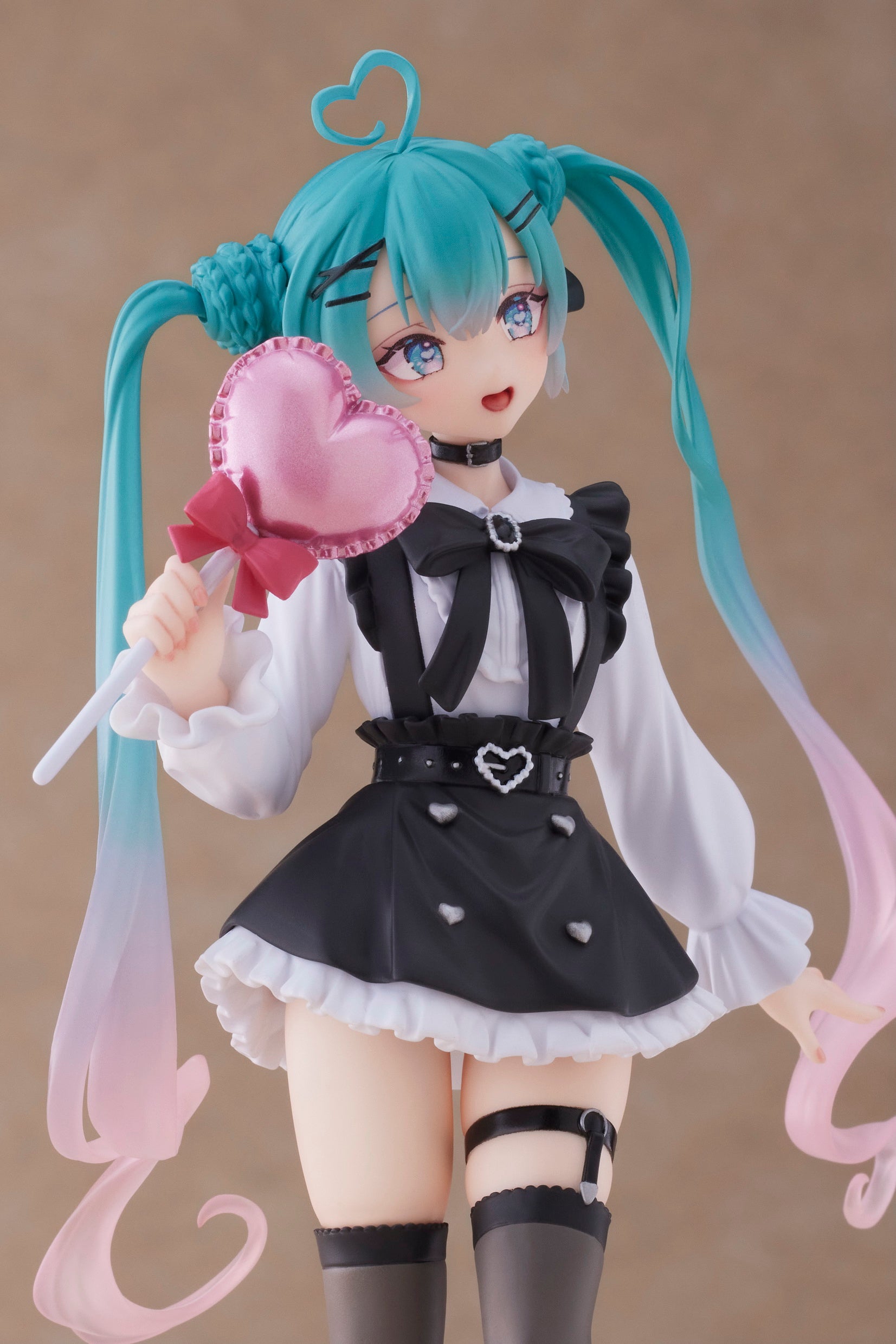 PRE-ORDER Vocaloid - Hatsune Miku: Fashion: Subculture Ver.