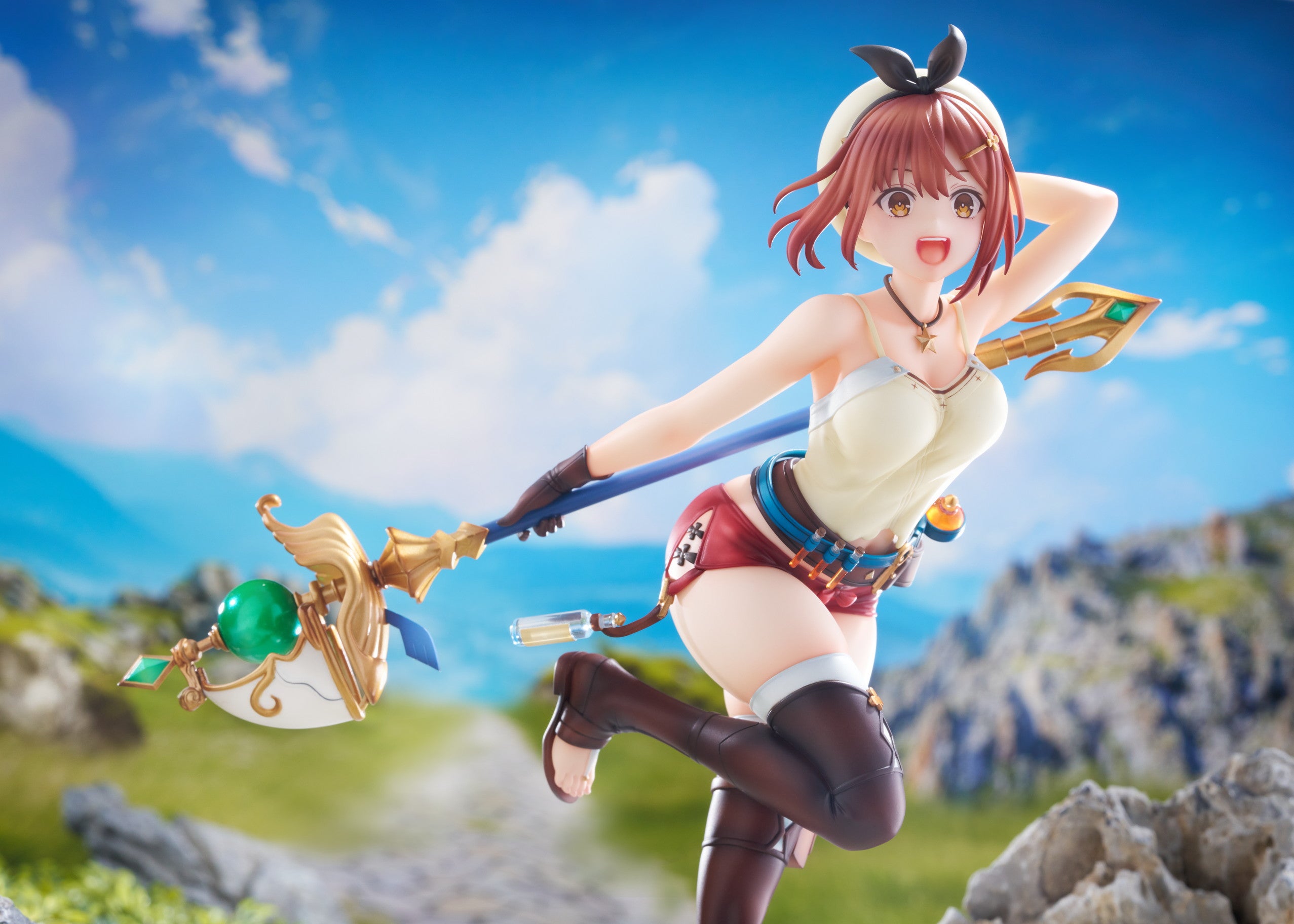 PRE-ORDER Claynel - Atelier Ryza: Ever Darkness & the Secret Hideout - Reisalin "Ryza" Stout: Summer Adventure! Ver. 1/7