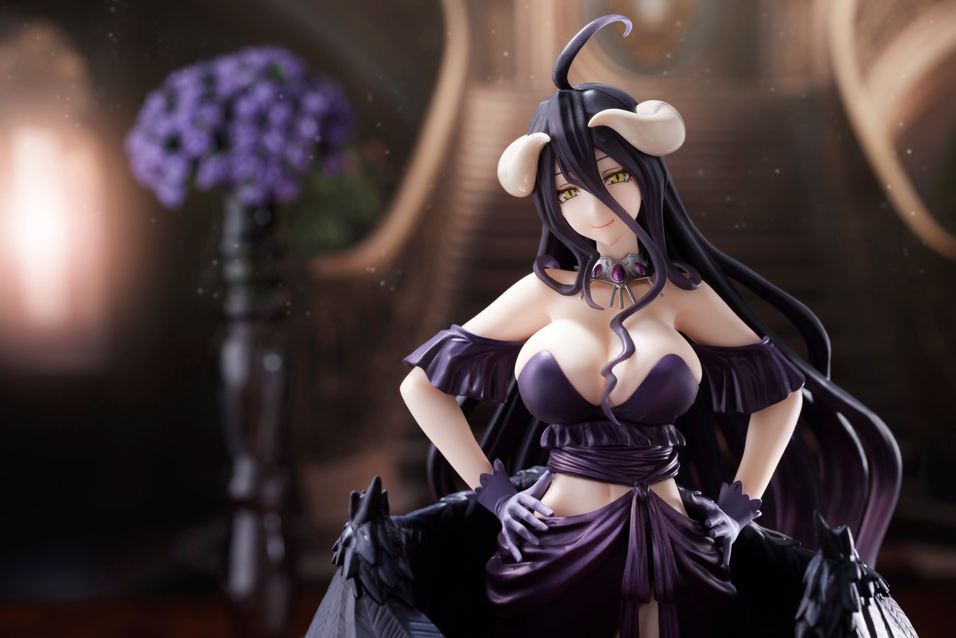 PRE-ORDER Overlord IV AMP+ Figure - Albedo: Black Dress Ver.