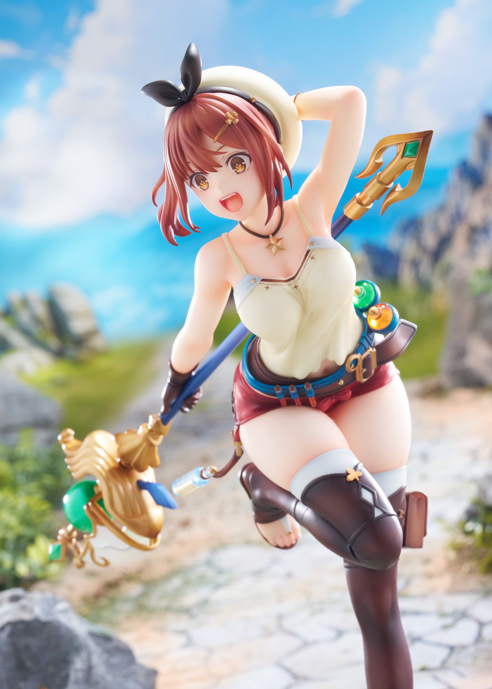 PRE-ORDER Claynel - Atelier Ryza: Ever Darkness & the Secret Hideout - Reisalin "Ryza" Stout: Summer Adventure! Ver. 1/7