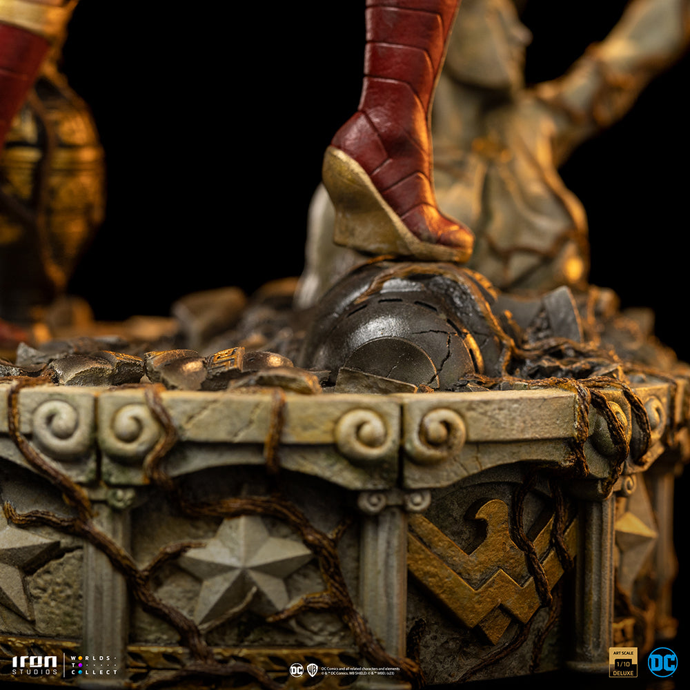 PRE-ORDER DC Comics Unleashed - Wonder Woman Unleashed Art Scale 1/10