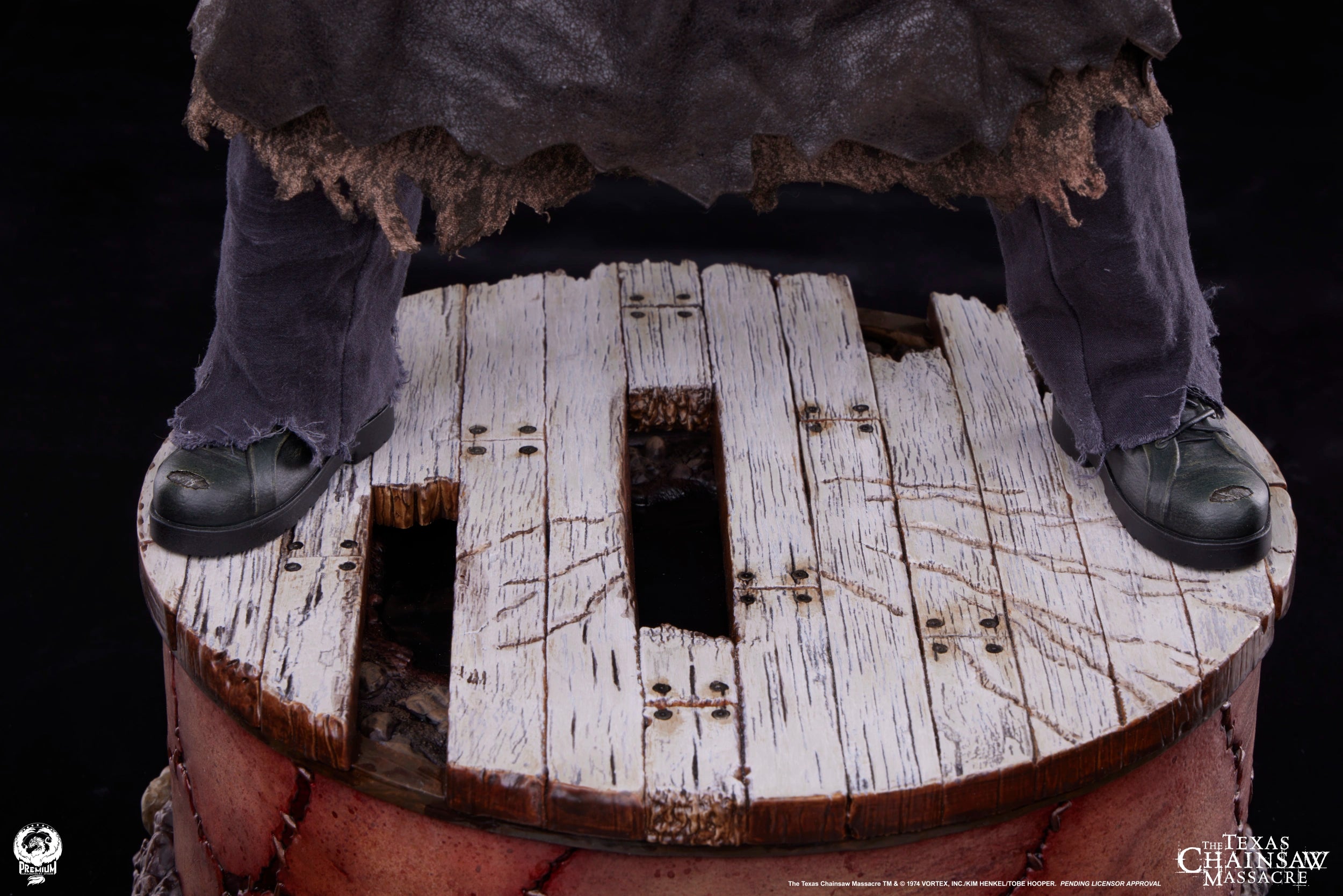 PRE-ORDER PCS- The Texas Chainsaw Massacre - Leatherface 1/4