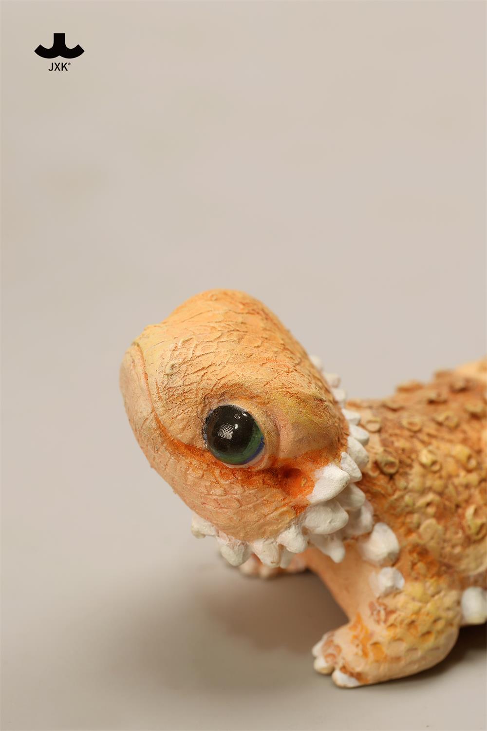 PRE-ORDER JXK - Global Artists Series - Pogona vitticeps (Roshia Ilumi Forest)