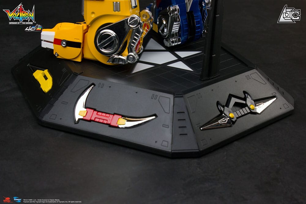 PRE-ORDER Toynami - VOLTRON 40TH ANNIVERSARY COLLECTOR’S SET