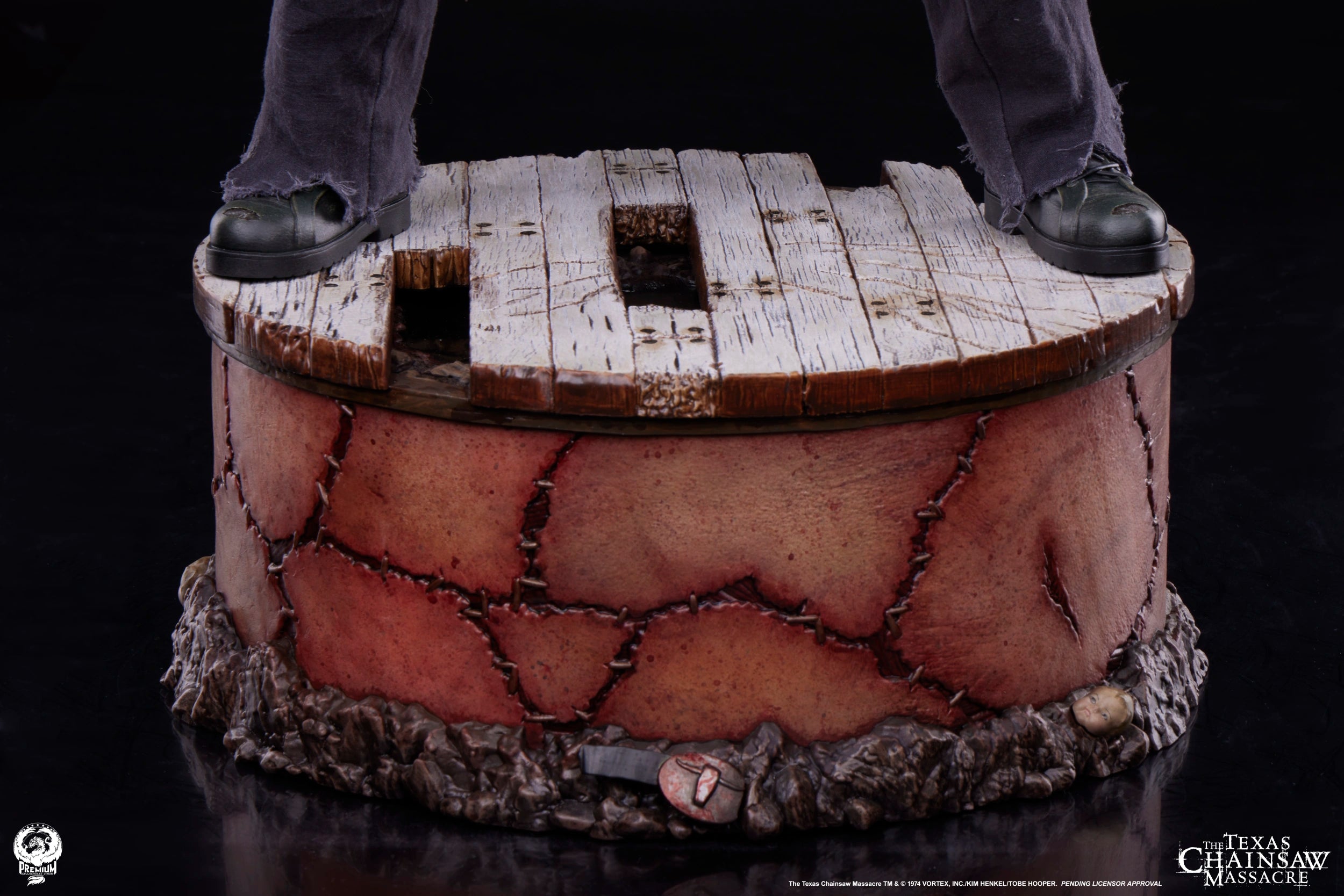 PRE-ORDER PCS- The Texas Chainsaw Massacre - Leatherface 1/4