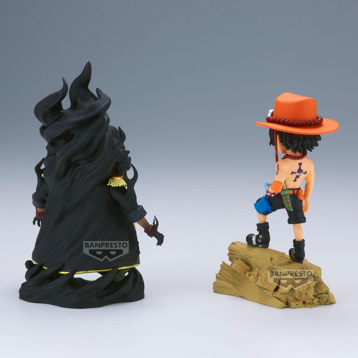 PRE-ORDER Banpresto - One Piece World Collectable Figure Log Stories - Portgas D. Ace VS Marshall D. Teach