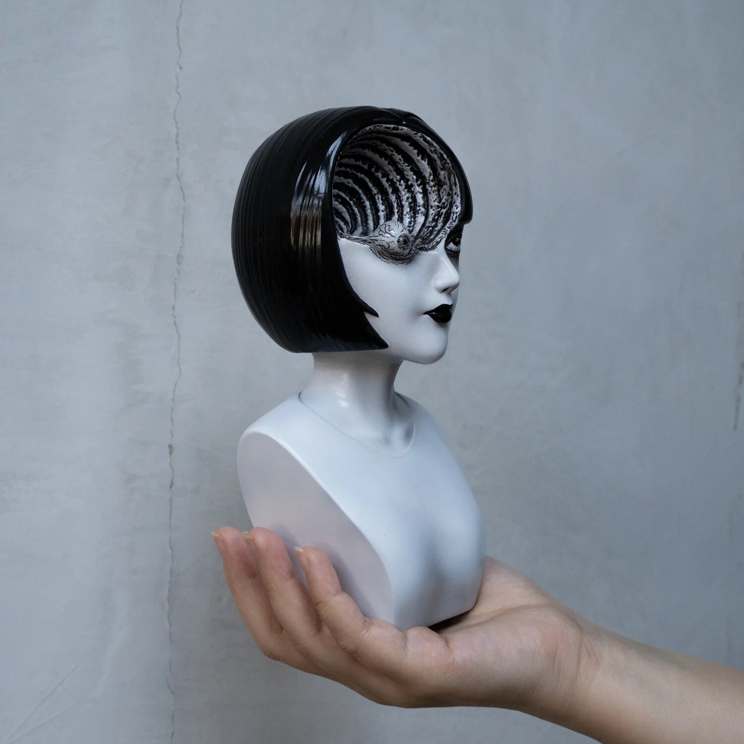 IN-STOCK Unbox Industries - Supersize Bust - Uzumaki - Azami Kurotani [EXCLUSIVE]