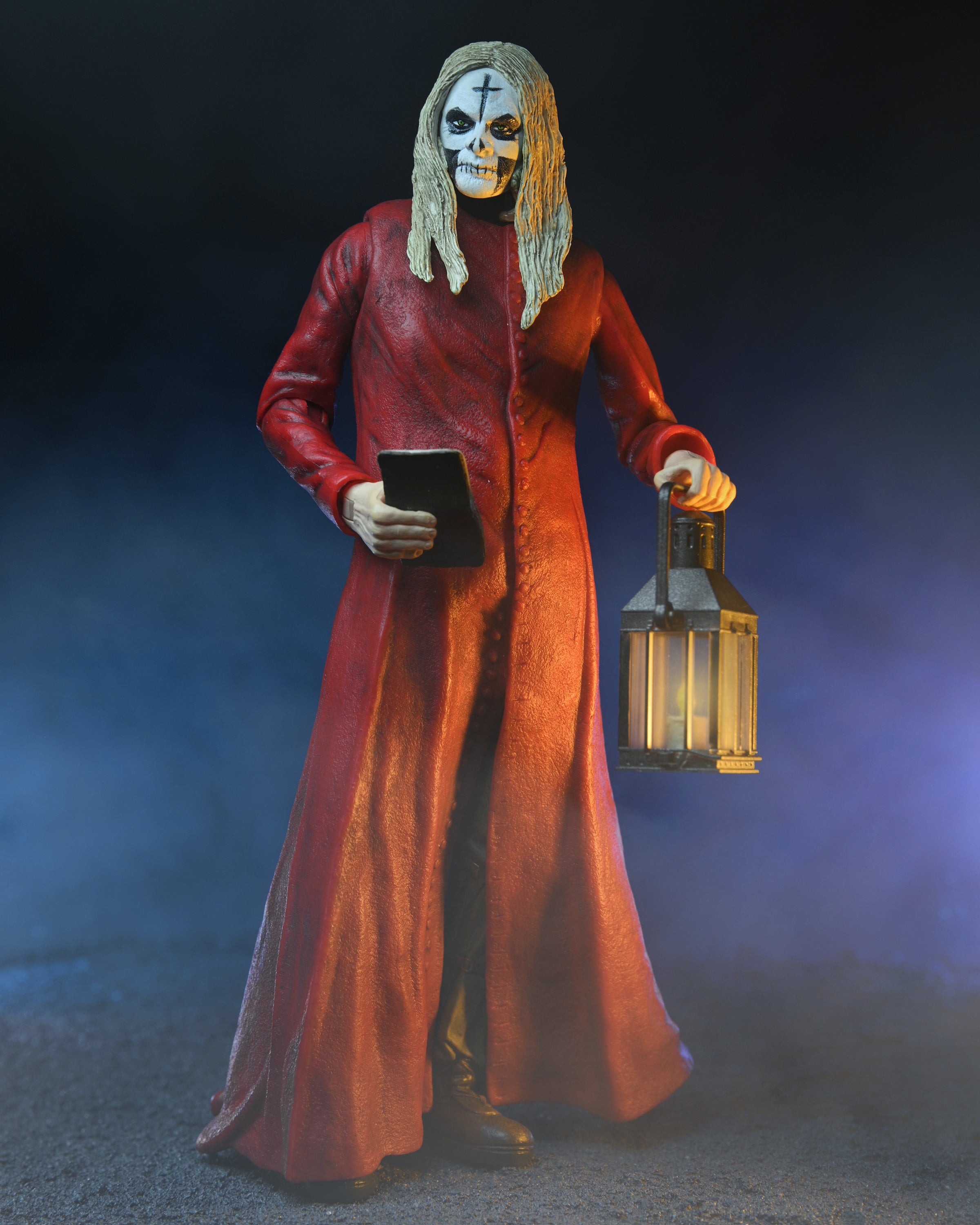 PRE-ORDER NECA - 7-inch Action Figure - House of 1000 Corpses - Otis: Red Robe 20th Anniversary