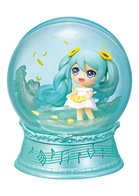 PRE-ORDER RE-MENT- Hatsune Miku - Scenery Dome [Box of 4]