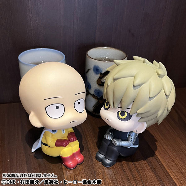 PRE-ORDER MegaHouse - Look Up - One-Punch Man - Genos