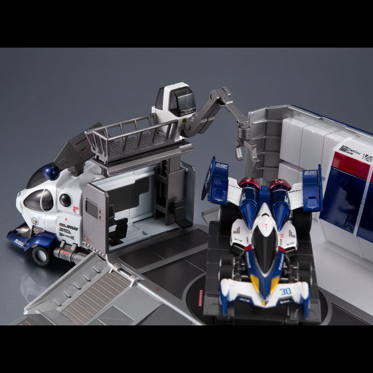 PRE-ORDER MegaHouse - Cyber Formula Collection: Heritage Edition DX - Future GPX Cyber Formula - Sugo Regard 10V5000 & Super Asurada 01: Circuit Mode