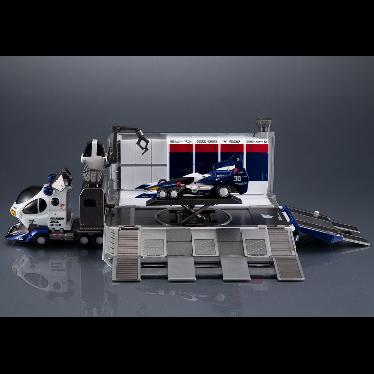 PRE-ORDER MegaHouse - Cyber Formula Collection: Heritage Edition DX - Future GPX Cyber Formula - Sugo Regard 10V5000 & Super Asurada 01: Circuit Mode