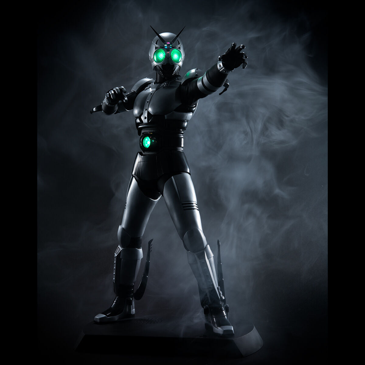 PRE-ORDER MegaHouse - Ultimate Article - Kamen Rider Black - Shadow Moon [EXCLUSIVE]
