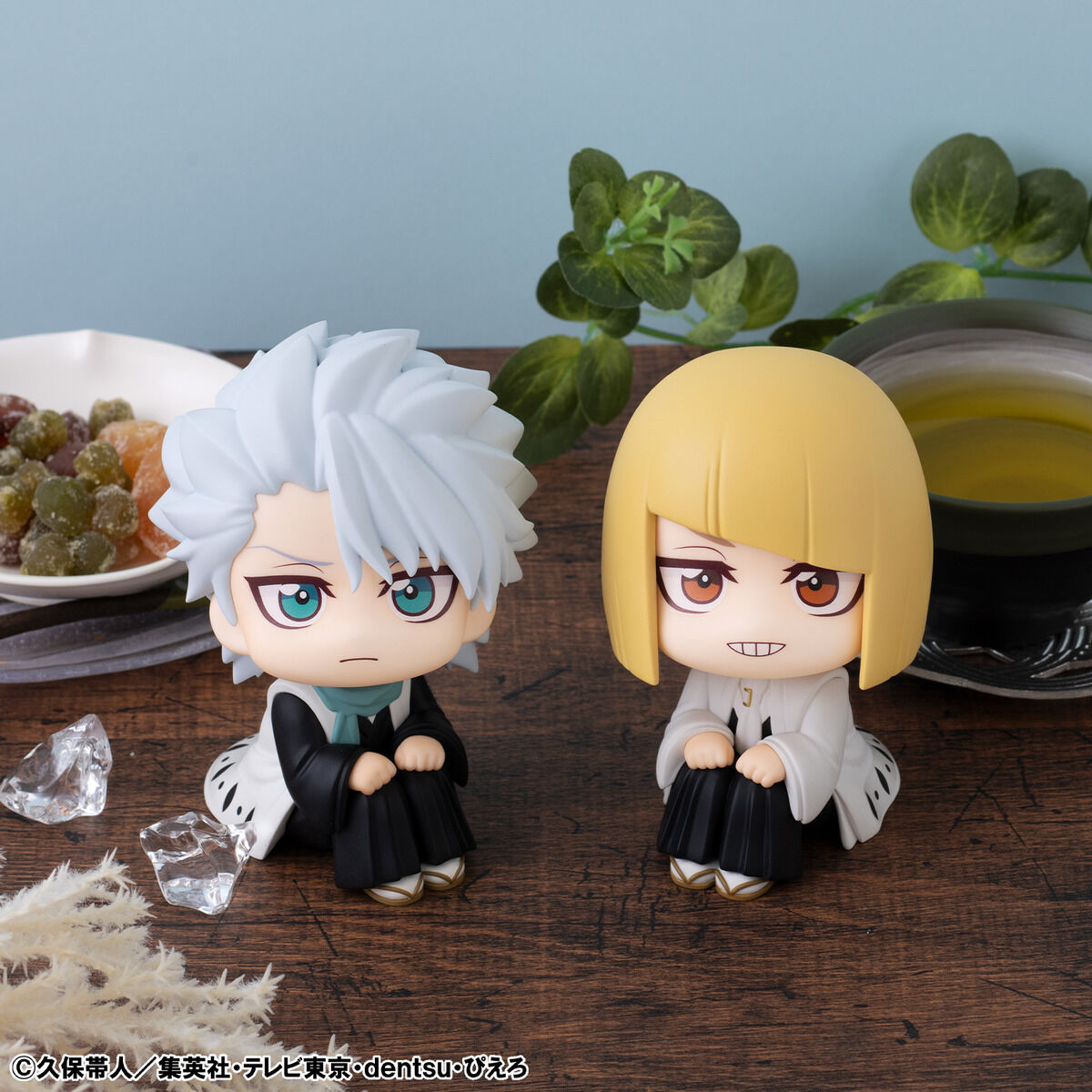 PRE-ORDER MegaHouse - Look Up - Bleach: Thousand-Year Blood War - Toshiro Hitsugaya and Shinji Hirako Set [EXCLUSIVE]