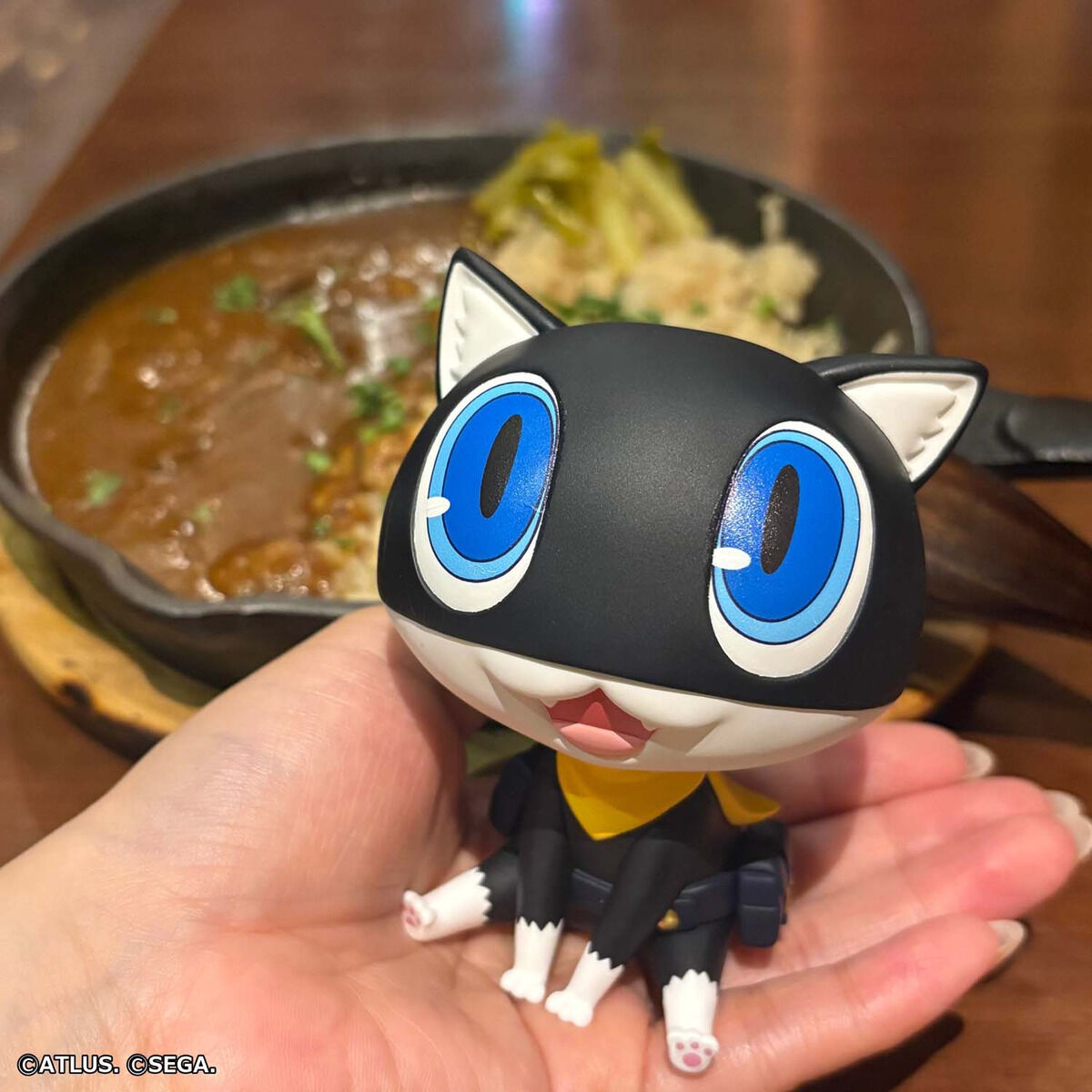 PRE-ORDER MegaHouse - Look Up - Persona 5 Royal - Protagonist and Morgana Set [EXCLUSIVE]