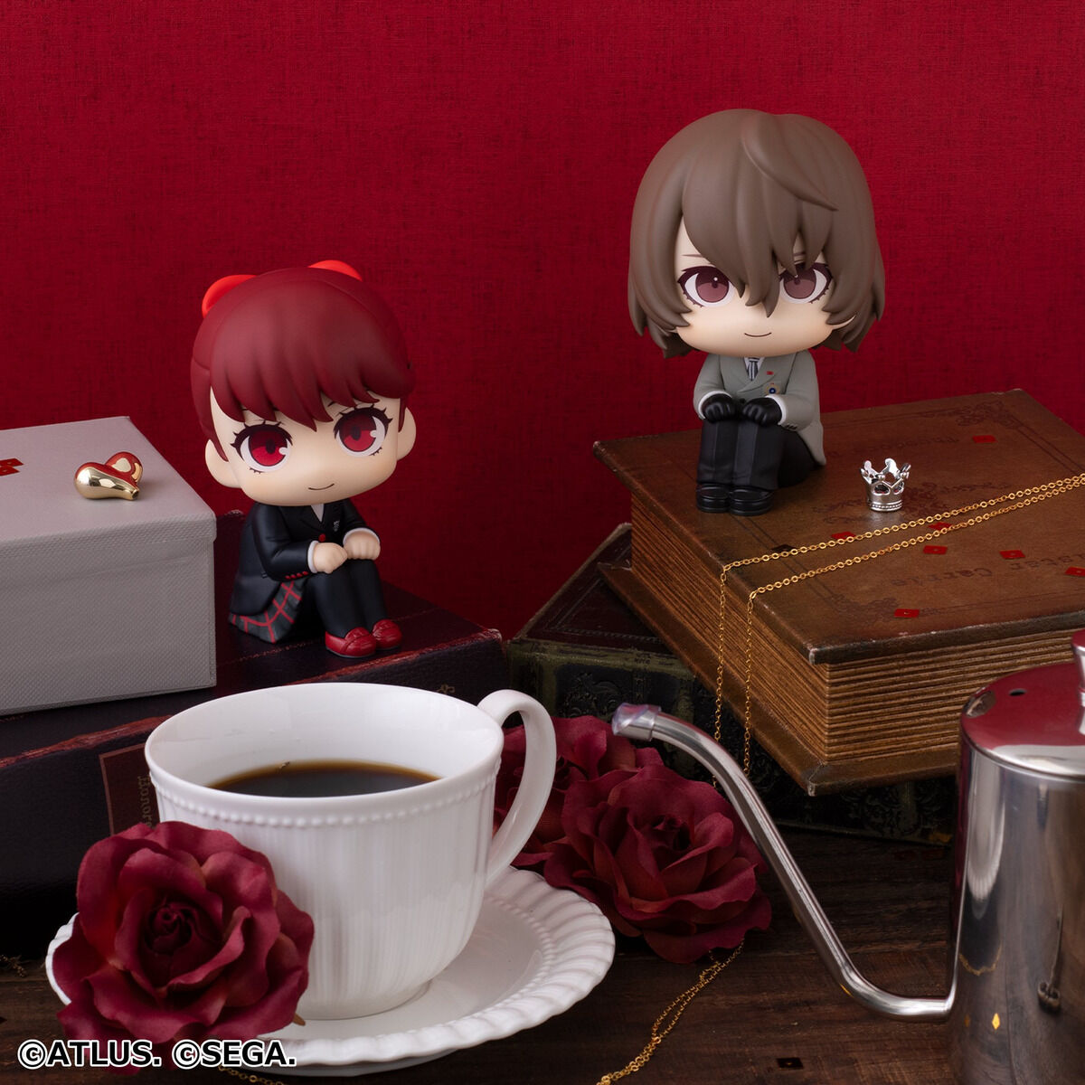 PRE-ORDER MegaHouse - Look Up - Persona 5 Royal - Goro Akechi and Kasumi Yoshizawa Set [EXCLUSIVE]