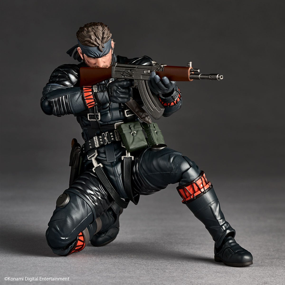 SPECIAL ORDER Kaiyodo - Revoltech Amazing Yamaguchi - Metal Gear Solid Δ: Snake Eater - Naked Snake: Sneaking Suit Ver. [EXCLUSIVE]