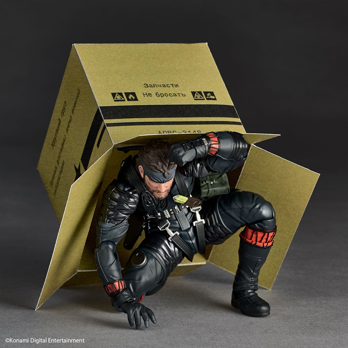 SPECIAL ORDER Kaiyodo - Revoltech Amazing Yamaguchi - Metal Gear Solid Δ: Snake Eater - Naked Snake: Sneaking Suit Ver. [EXCLUSIVE]