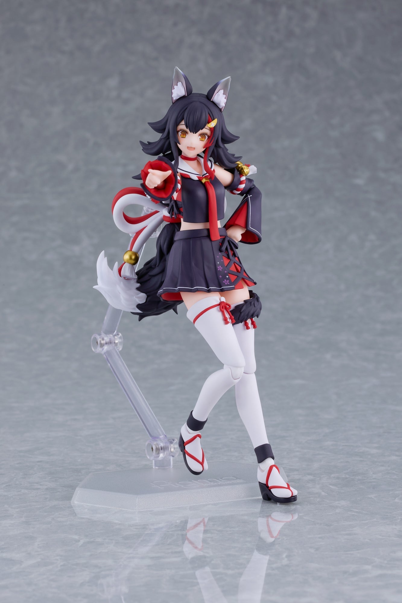 PRE-ORDER Max Factory - figma - hololive production - Ookami Mio