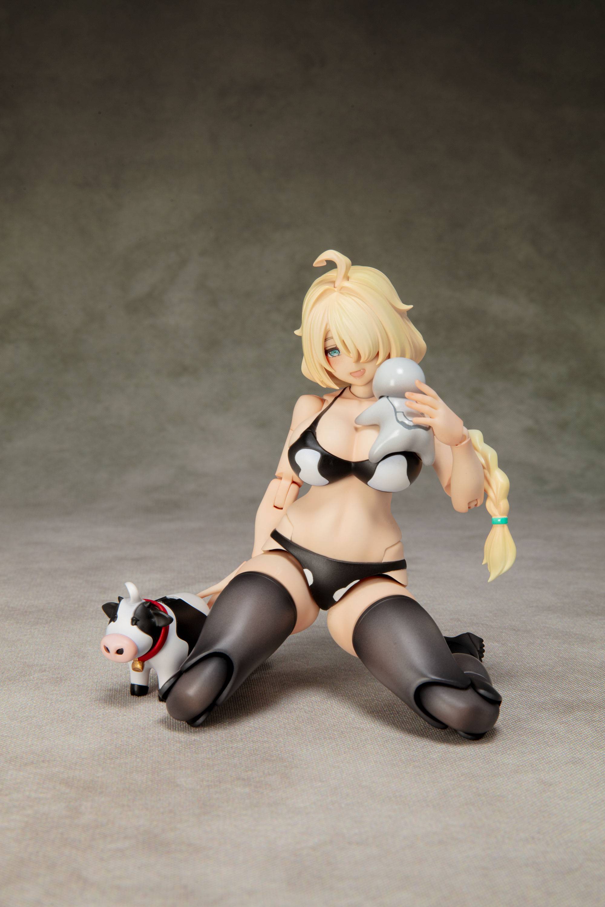 SPECIAL ORDER Alphamax - DarkAdvent - saitom Illustration - Quattle: Alien Dress [JP]