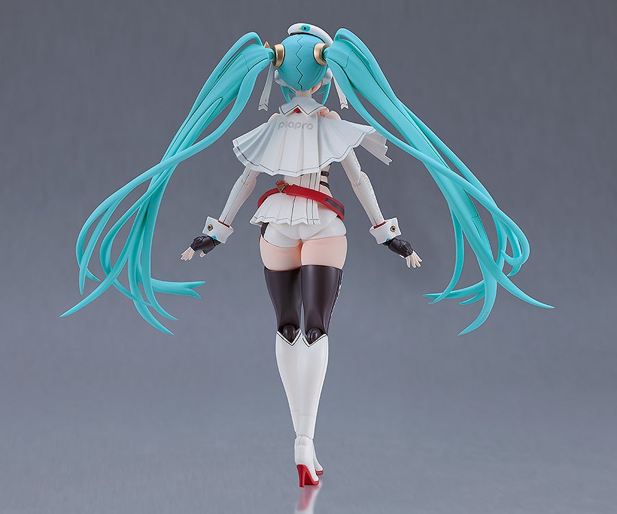 PRE-ORDER GOODSMILE RACING - Hatsune Miku GT Project - PLAMATEA Racing Miku: 2023 Ver.