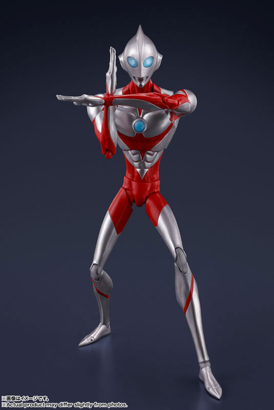 PRE-ORDER Bandai - S.H.Figuarts - ULTRAMAN: RISING - Ultraman & Emi