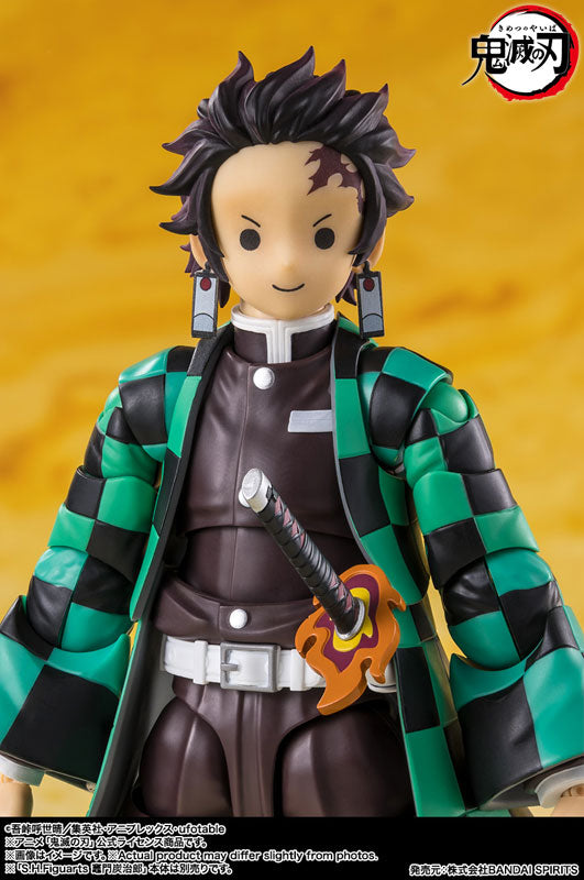 PRE-ORDER Bandai - S.H.Figuarts - Demon Slayer: Kimetsu no Yaiba - Zenitsu Agatsuma