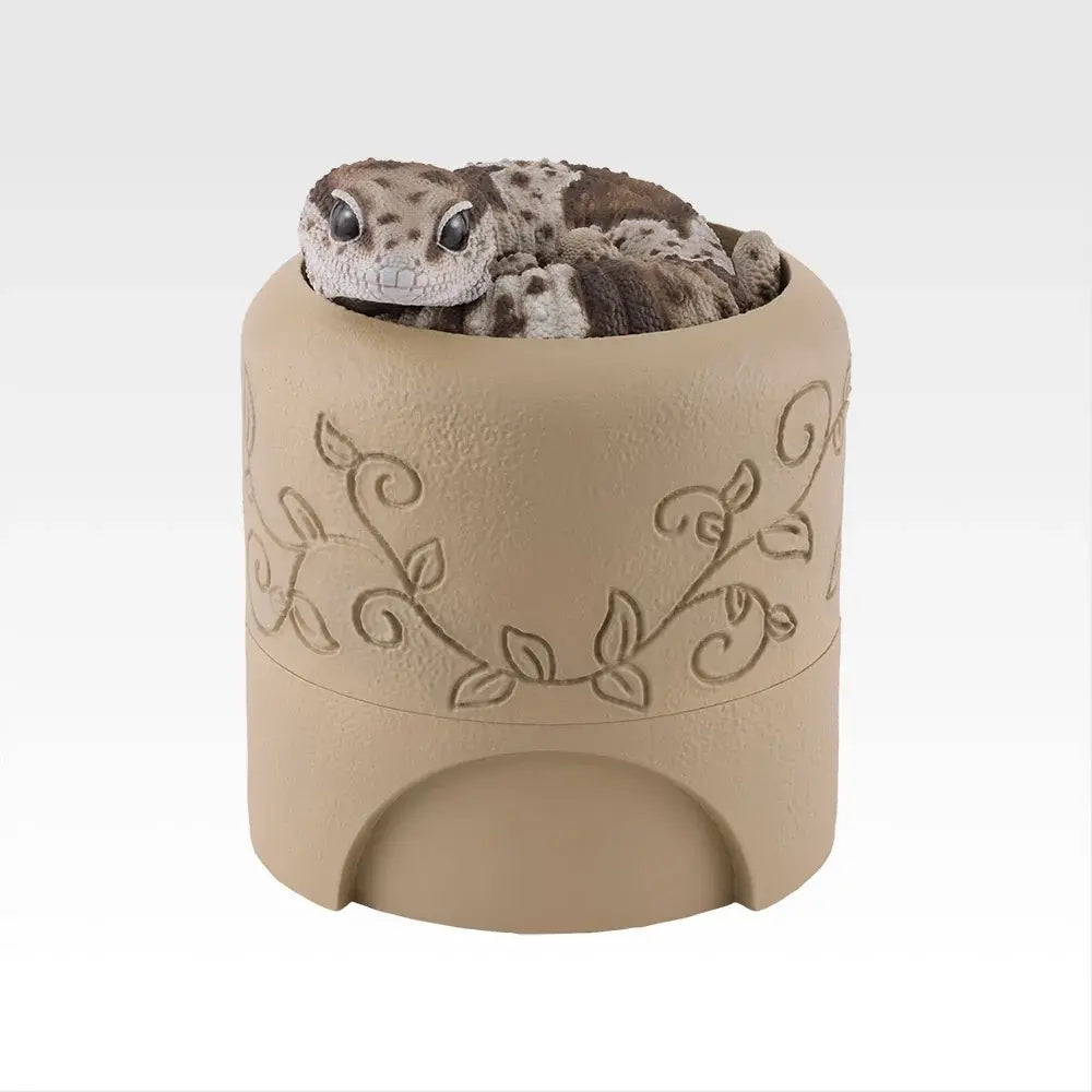 BACK ORDER Bandai Spirits - Ichiban Kuji - Reptiles & Amphibians Tiny Friends Vol. 3 - GRADE D - African Fat-Tailed Gecko and Shelter-Style Accessory Case [JP]