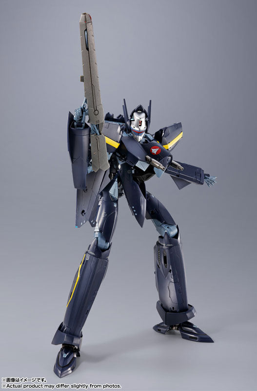 PRE-ORDER Bandai Spirits - DX Soul of Chogokin VF-17S - Macross 7 - Nightmare Stealth Valkyrie (Gamlin Kizaki Custom)