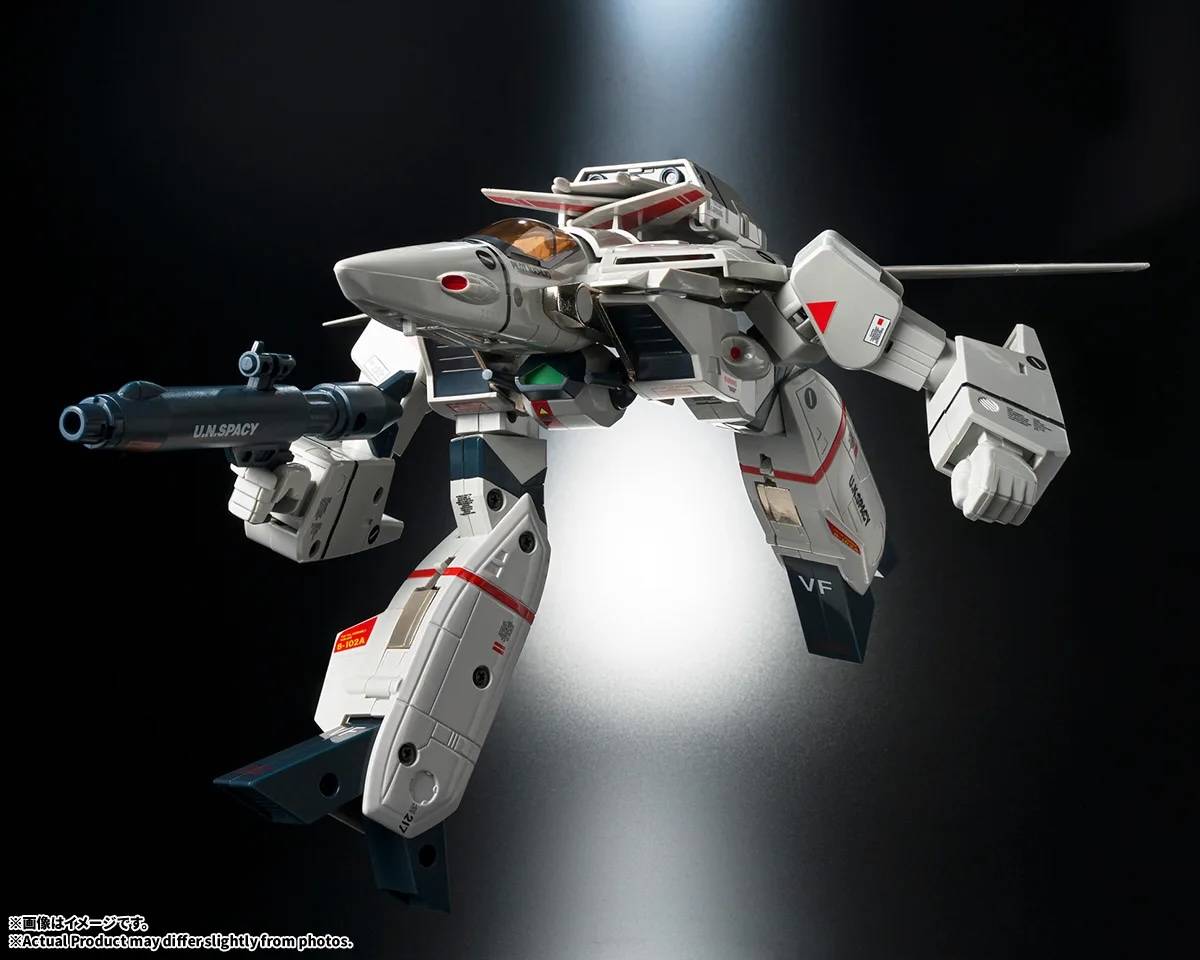 PRE-ORDER Bandai Spirits - Origin of Valkyrie - The Super Dimension Fortress Macross - VF-1J Valkyrie: 45th Anniversary