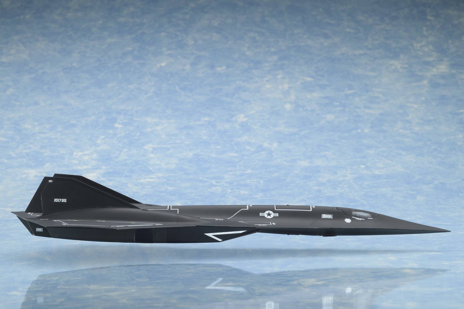 SPECIAL ORDER Bellfine - Top Gun: Maverick - Dark Star 1/72 [JP]