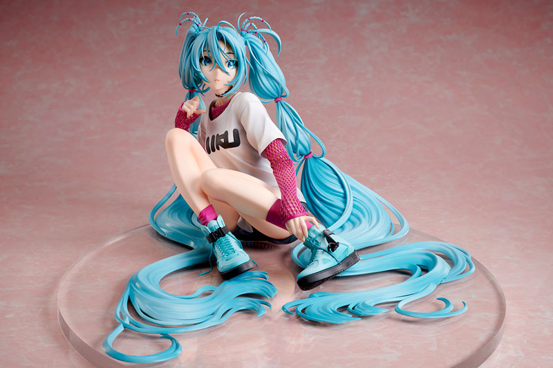 PRE-ORDER Stronger - Hatsune Miku x Mai Yoneyama The Latest Street Style - Cute 1/4