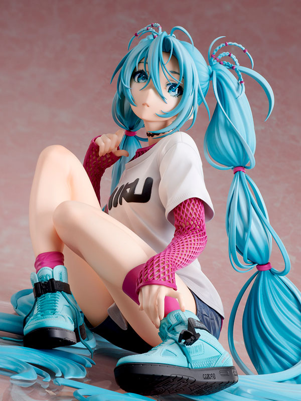 SPECIAL ORDER Stronger - Hatsune Miku x Mai Yoneyama The Latest Street Style - Cute 1/4 [JP]