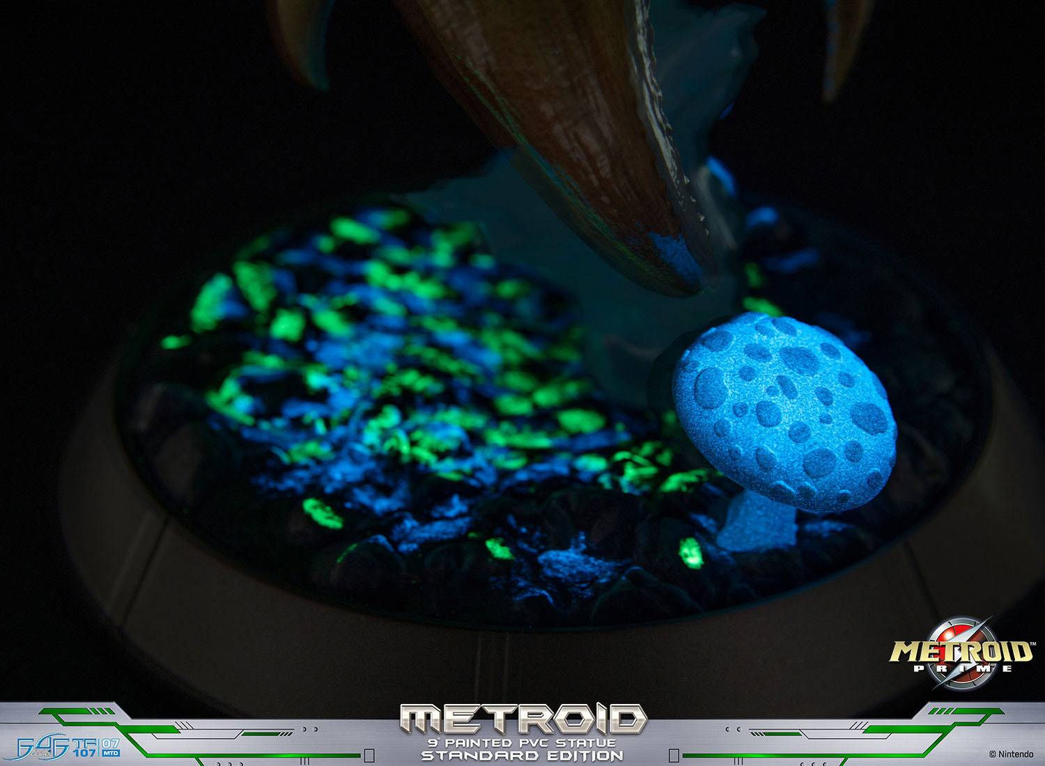 SPECIAL ORDER First 4 Figures - Metroid Prime Glow-in-the-Dark Soft Vinyl Figure - Metroid [JP]