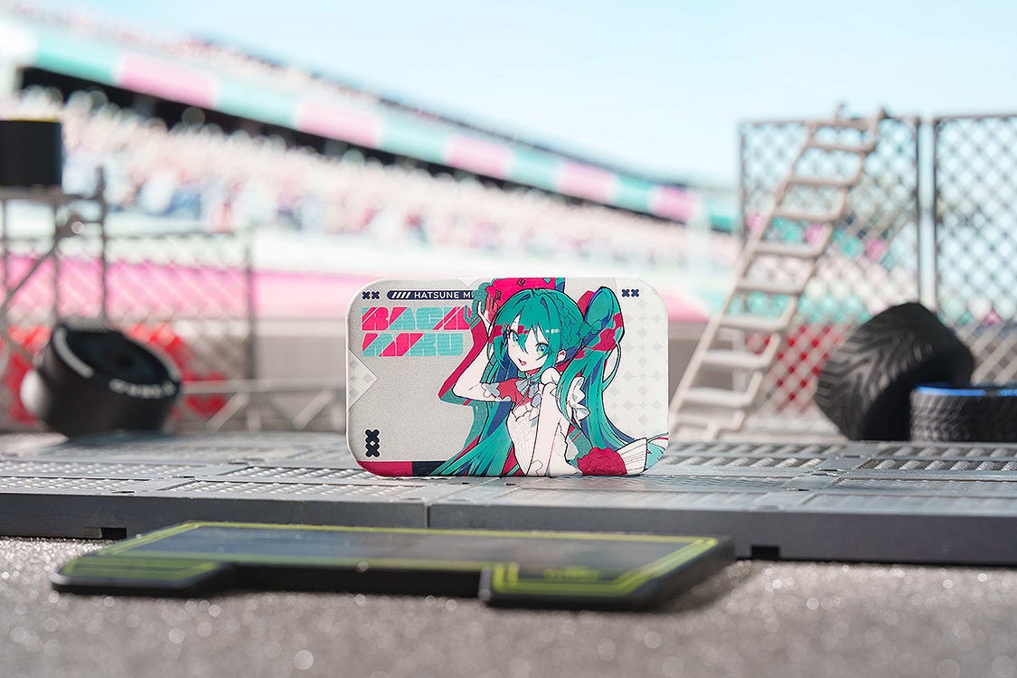 IN-STOCK GoodSmile Moment - Hatsune Miku GT Project - Hatsune Miku: Racing Ver. 2025 Collectible Pinback Button [Box of 7]