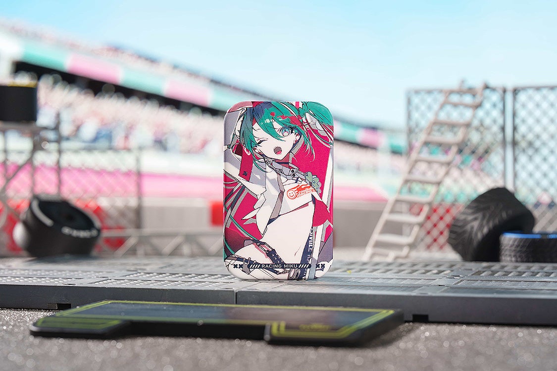 IN-STOCK GoodSmile Moment - Hatsune Miku GT Project - Hatsune Miku: Racing Ver. 2025 Collectible Pinback Button [Box of 7]