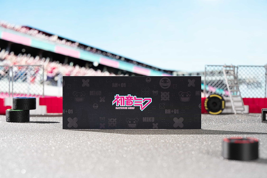 IN-STOCK GoodSmile Moment - Hatsune Miku GT Project - Hatsune Miku: Racing Ver. 2025 Collectible Holographic Ticket [Box of 7]