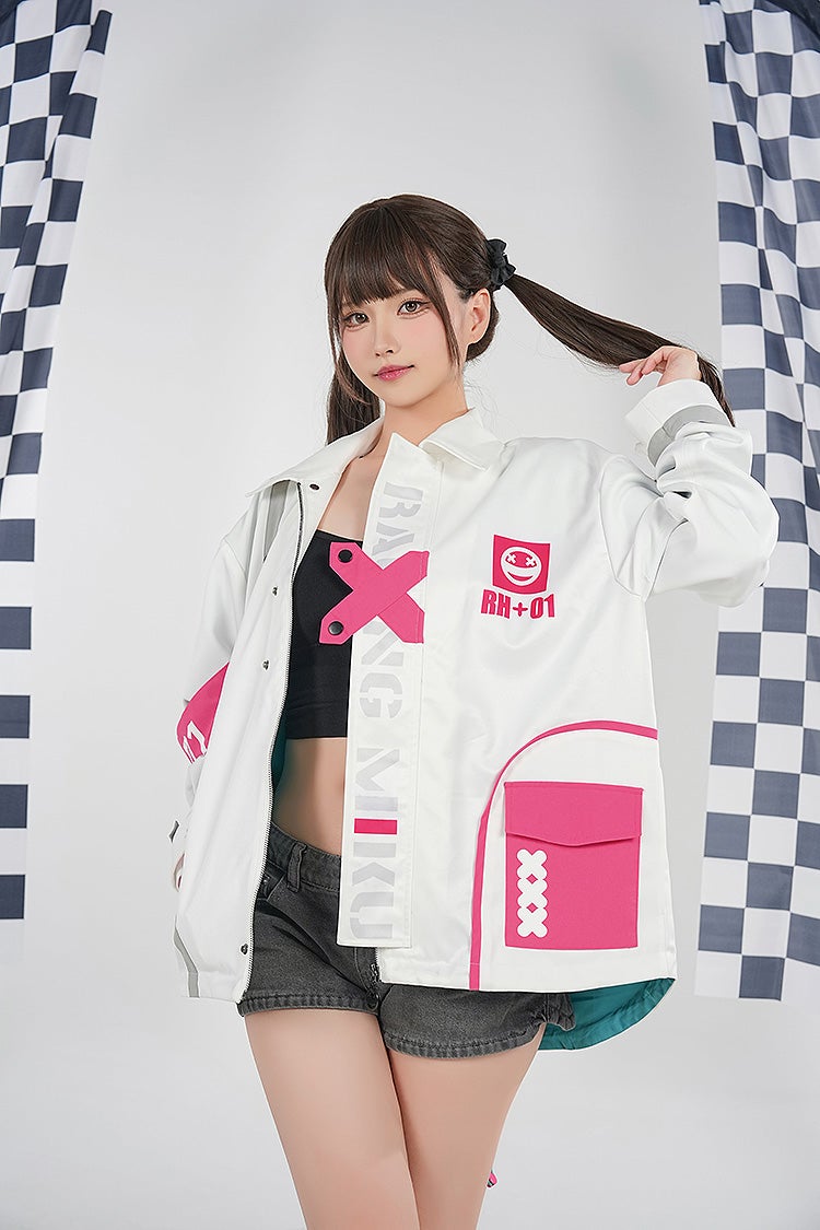 SPECIAL ORDER GoodSmile Moment - Hatsune Miku GT Project - Hatsune Miku: Racing Ver. 2025 Track Jacket L [JP]