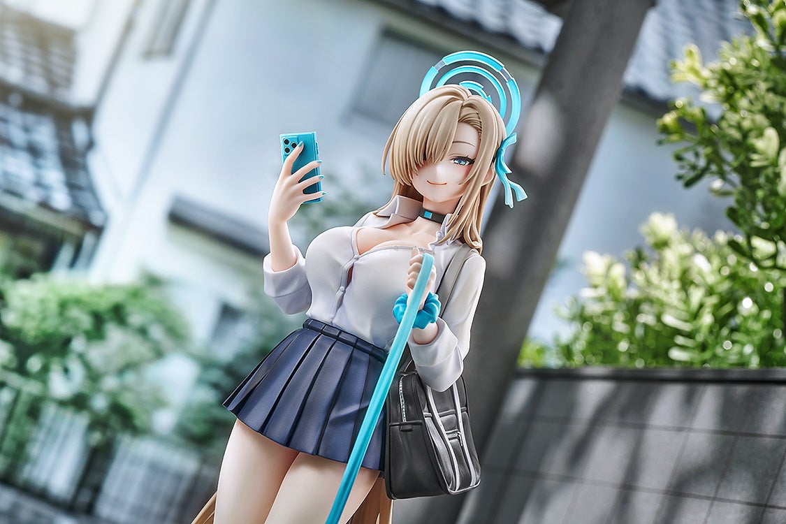 PRE-ORDER Good Smile Arts Shanghai - Blue Archive - Ichinose Asuna (School): Memorial Lobby Ver. 1/7