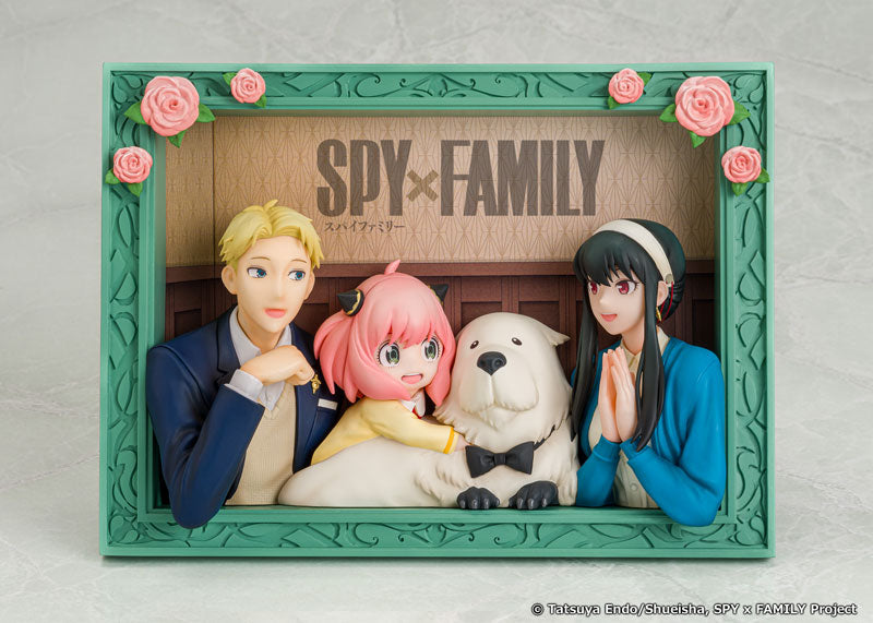 PRE-ORDER PROOF - SPY x FAMILY - The Forgers