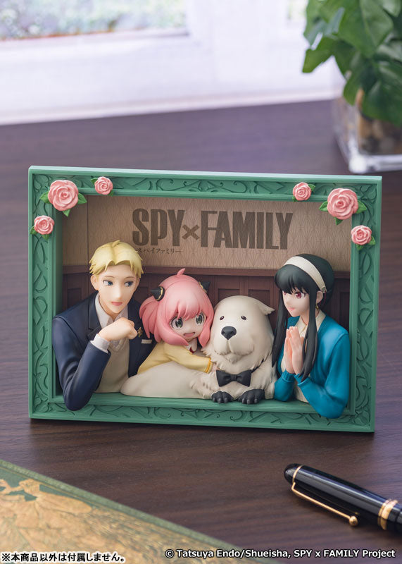 PRE-ORDER PROOF - SPY x FAMILY - The Forgers