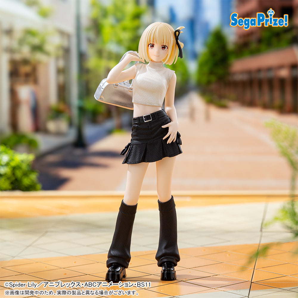 PRE-ORDER SEGA - Lycoris Recoil High Premium Figure - Chisato Nishikigi: STREET SNAP
