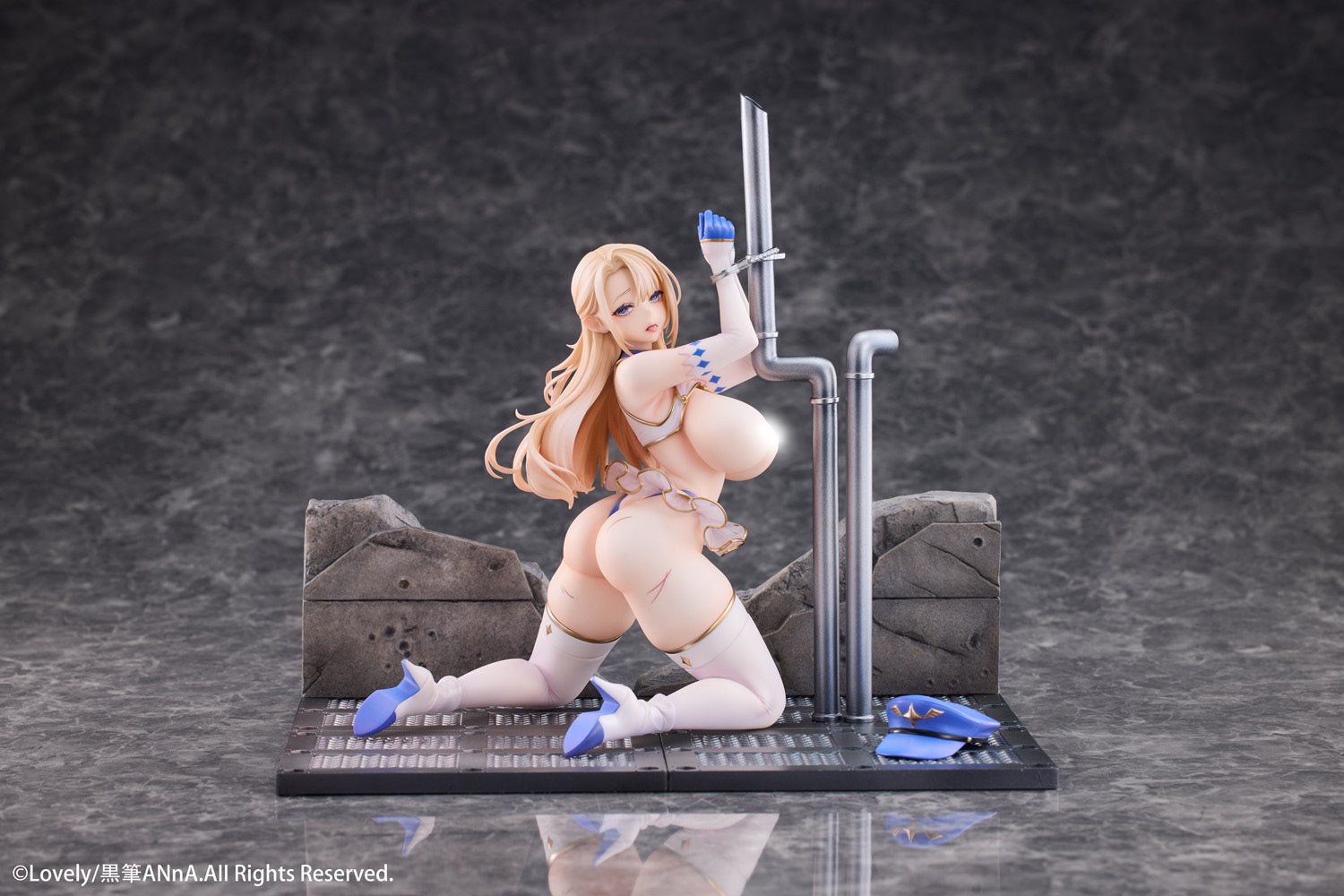 PRE-ORDER Lovely - Restraint Police Christina 1/6