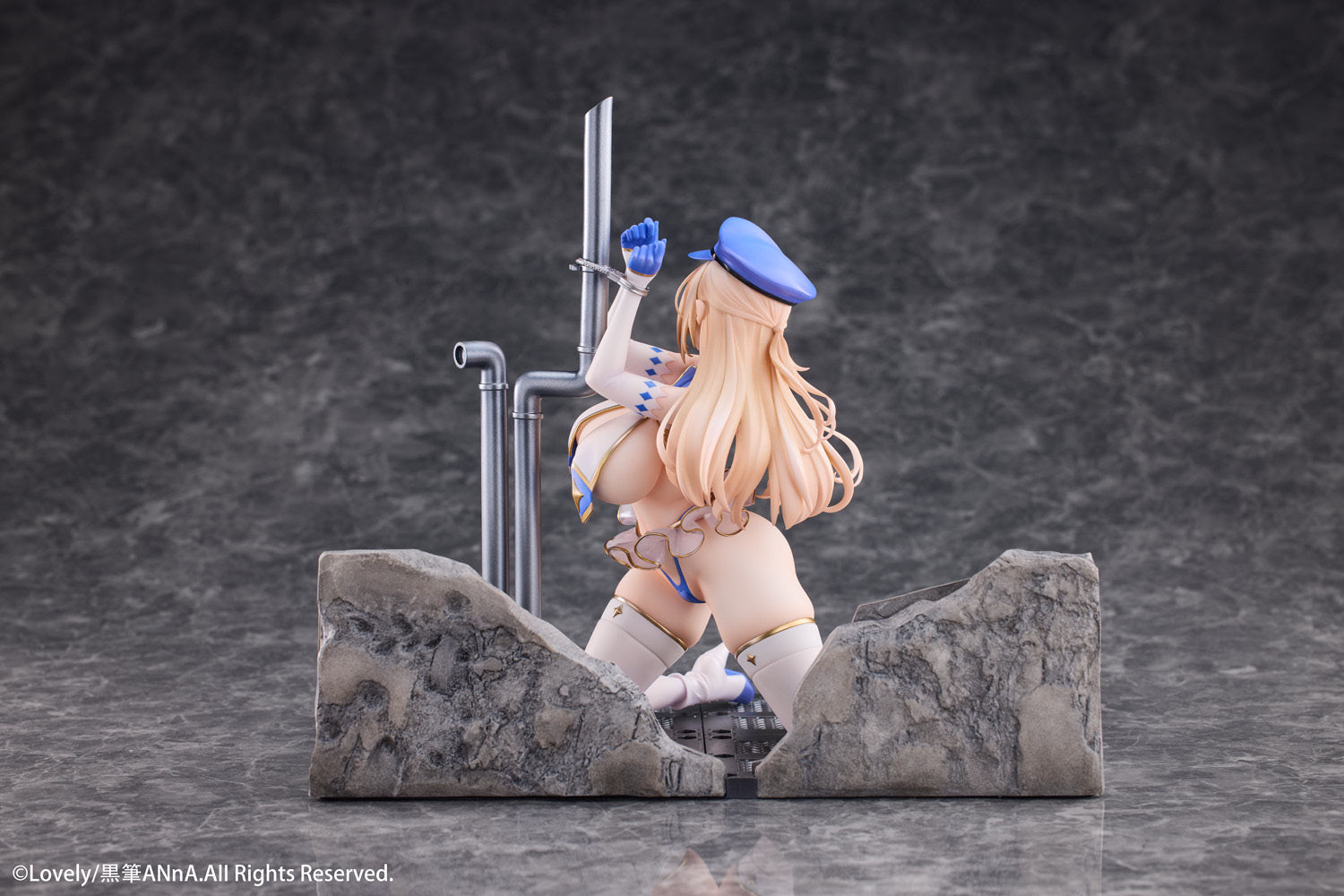 PRE-ORDER Lovely - Restraint Police Christina 1/6