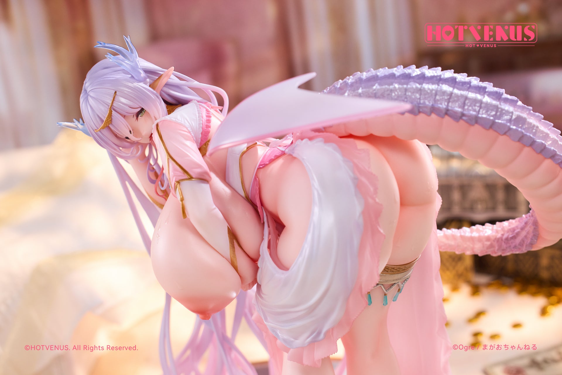 PRE-ORDER HOTVENUS - The Tall, Big-Breasted Dragon Who Doesn't Know Anything About Naughty Things - Ireina Fartagna 1/5 [JP]